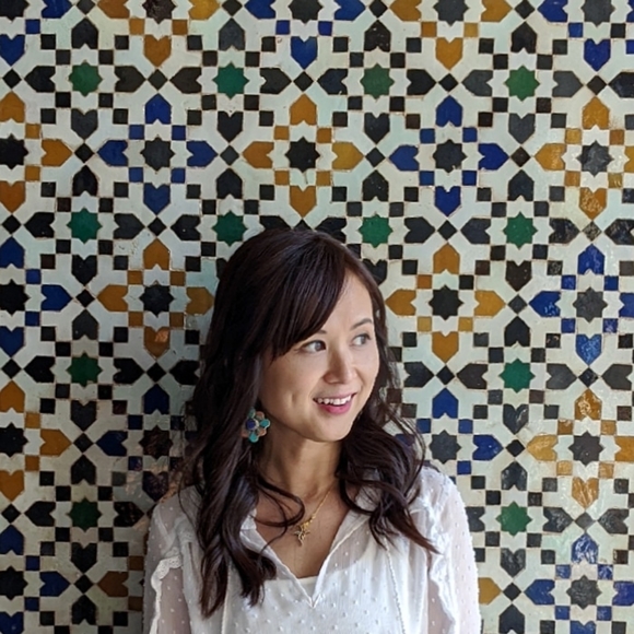 Meet your Posher, Tiffany - Picture 4 of 5